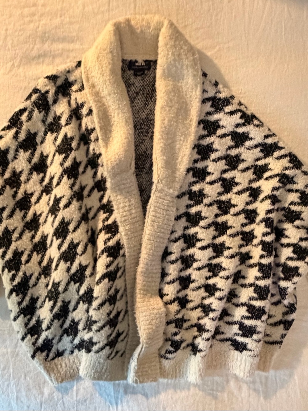 Maeve Black and Cream Houndstooth Shawl-Collar Cardigan